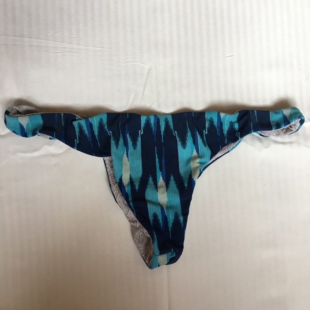 Acacia Swimwear Blue Cantik Axels Small
